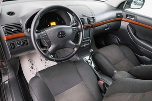 Седан Toyota Avensis 2008 года, 959000 рублей, Красноярск