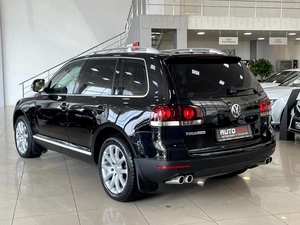 Внедорожник Volkswagen Touareg 2008 года, 1287000 рублей, Солонцы