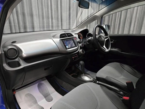Хетчбэк Honda Fit 2011 года, 730000 рублей, Красноярск