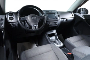 Внедорожник Volkswagen Tiguan 2014 года, 1799000 рублей, Новосибирск