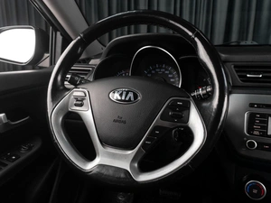 Хетчбэк Kia Rio 2015 года, 1079000 рублей, Тюмень