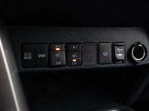 Внедорожник Toyota RAV4 2013 года, 1799000 рублей, Тюмень