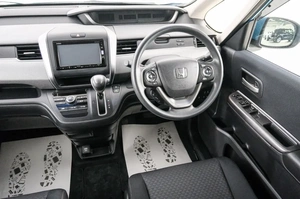 Минивэн Honda Freed 2018 года, 1589000 рублей, Красноярск