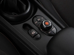 Универсал MINI Cooper Clubman 2016 года, 1398999 рублей, Москва