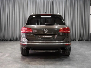 Внедорожник Volkswagen Touareg 2015 года, 2649000 рублей, Тюмень