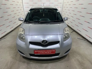 Хетчбэк Toyota Vitz 2009 года, 595000 рублей, Красноярск