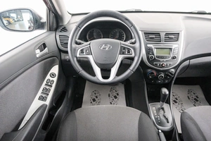 Седан Hyundai Solaris 2013 года, 899000 рублей, Красноярск