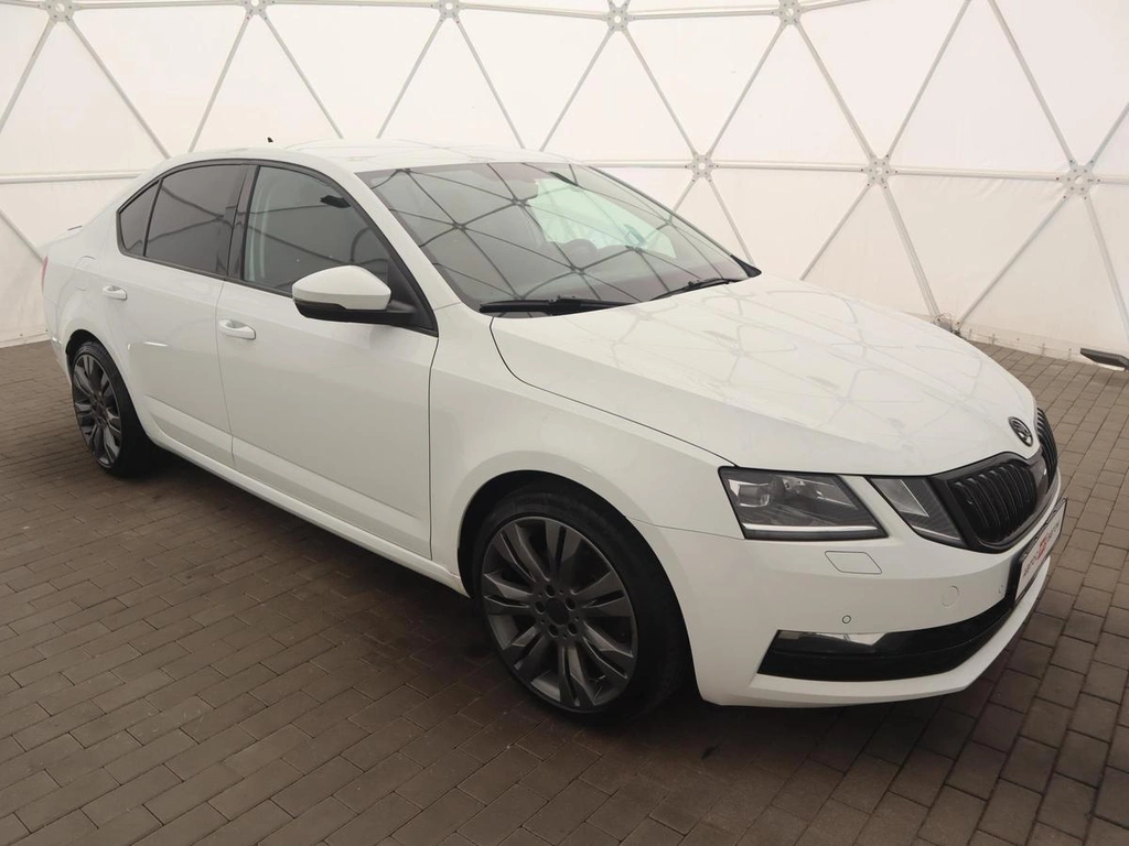 Хэтчбек Skoda Octavia 2017 года, 1945000 рублей, Орёл
