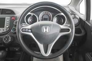 Хетчбэк Honda Fit 2009 года, 799000 рублей, Кемерово
