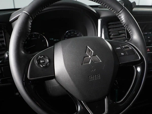 Внедорожник Mitsubishi Outlander 2019 года, 1980000 рублей, Красный Пахарь