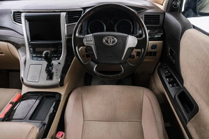 Минивэн Toyota Alphard 2012 года, 2429000 рублей, Красноярск