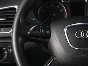 Внедорожник Audi Q3 2012 года, 1440000 рублей, Омск