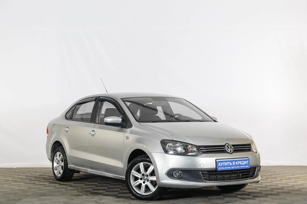 Седан Volkswagen Polo 2012 года, 689000 рублей, Тюмень