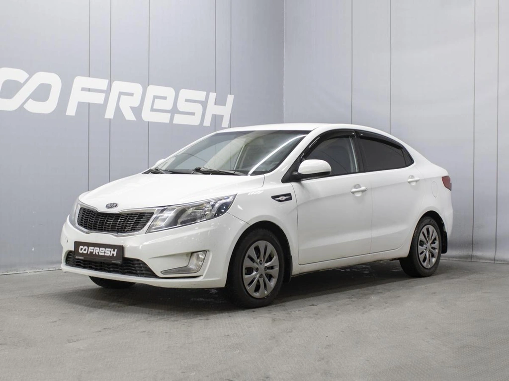 Седан Kia Rio 2011 года, 699000 рублей, Омск