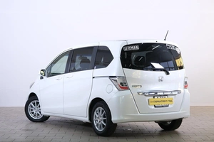 Минивэн Honda Freed 2014 года, 1399000 рублей, Омск