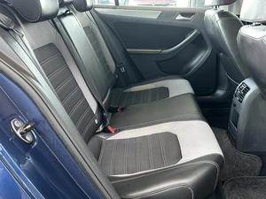 Седан Volkswagen Jetta 2012 года, 1190000 рублей, Уфа