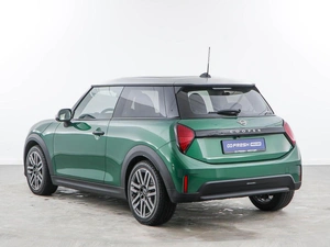 Хетчбэк MINI Cooper 2024 года, 4898999 рублей, Москва