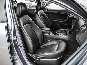 Седан Kia K5 2011 года, 1099000 рублей, Кирилловка