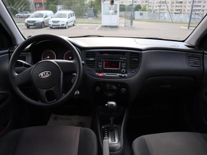 Седан Kia Rio 2011 года, 790000 рублей, Железногорск