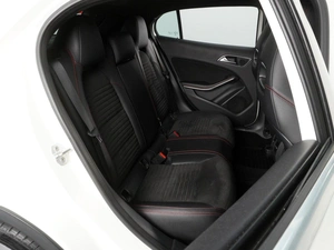 Внедорожник Mercedes-benz GLA-класс 2017 года, 2230000 рублей, Красный Пахарь
