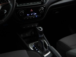 Седан Hyundai Solaris 2020 года, 1477077 рублей, Москва