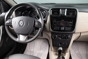 Седан Renault Logan 2017 года, 819000 рублей, Оренбург
