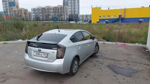 Лифтбек Toyota Prius 2013 года, 900000 рублей, Красноярск