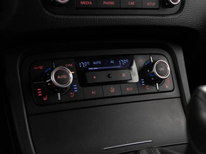 Внедорожник Volkswagen Touareg 2012 года, 1969050 рублей, Москва