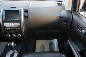 Внедорожник Nissan X-Trail 2010 года, 1099000 рублей, Омск