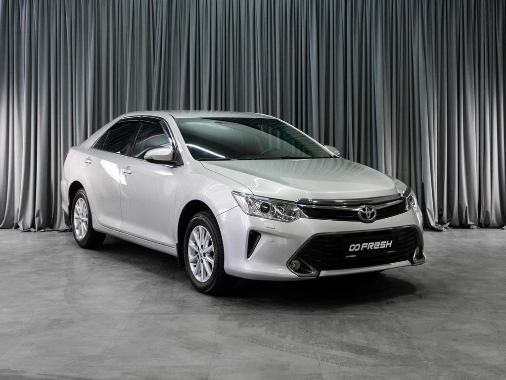 Седан Toyota Camry 2016 года, 2199000 рублей, Тюмень