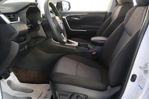 Внедорожник Toyota RAV4 2019 года, 4049000 рублей, Омск