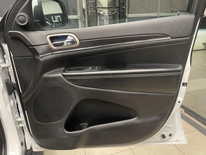 Внедорожник Jeep Grand Cherokee 2014 года, 2450000 рублей, Красноярск