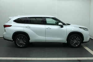 Внедорожник Toyota Highlander 2025 года, 5900000 рублей, Красноярск