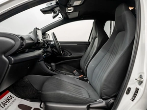 Хетчбэк Toyota Yaris 2020 года, 1270000 рублей, Красноярск