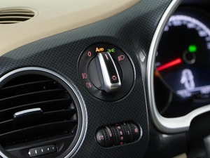 Хетчбэк Volkswagen Beetle 2014 года, 1599050 рублей, Москва