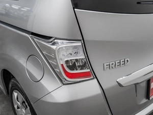 Минивэн Honda Freed 2012 года, 1075000 рублей, Красноярск