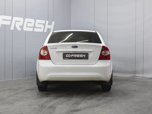 Седан Ford Focus 2010 года, 600000 рублей, Омск