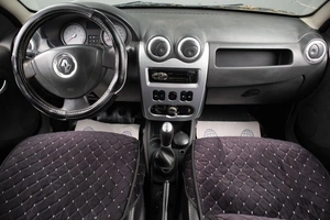 Хетчбэк Renault Sandero 2011 года, 399000 рублей, Оренбург