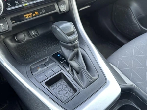 Внедорожник Toyota RAV4 2019 года, 2950000 рублей, Уфа