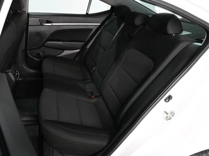 Седан Hyundai Elantra 2019 года, 1729000 рублей, Ростов-на-Дону