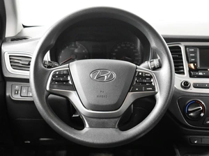 Седан Hyundai Solaris 2019 года, 1165200 рублей, Казань