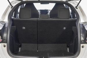Хетчбэк Toyota Yaris 2020 года, 1289000 рублей, Барнаул