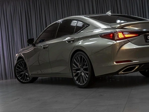 Седан Lexus ES 2020 года, 4029000 рублей, Тюмень