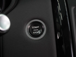 Внедорожник Land Rover Discovery 2017 года, 2968000 рублей, Воронеж