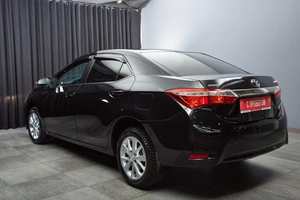 Седан Toyota Corolla 2013 года, 1299000 рублей, Красноярск