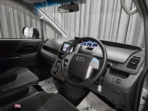 Минивэн Toyota Noah 2008 года, 1250000 рублей, Красноярск