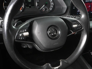 Лифтбек Skoda Octavia 2021 года, 1750000 рублей, Красный Пахарь