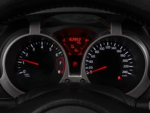 Внедорожник Nissan Juke 2011 года, 899000 рублей, Тюмень
