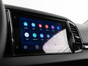 Внедорожник Skoda Karoq 2021 года, 2397400 рублей, Москва