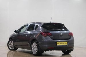 Хетчбэк Opel Astra 2011 года, 629000 рублей, Новокузнецк